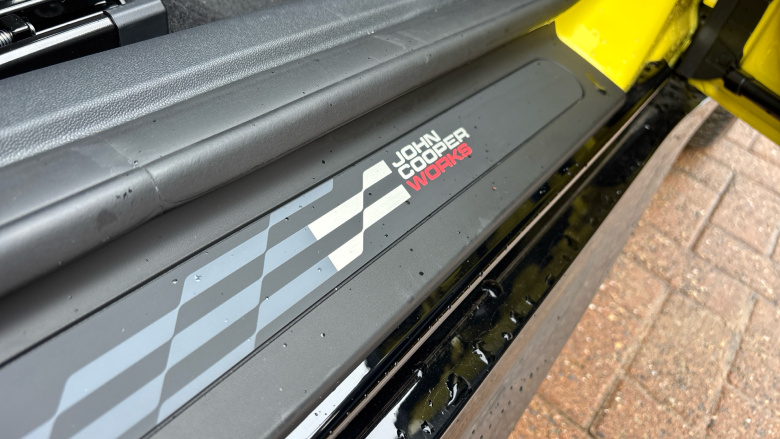 MINI Cooper 135kW E Sport 41kWh 3dr Auto Electric Hatchback